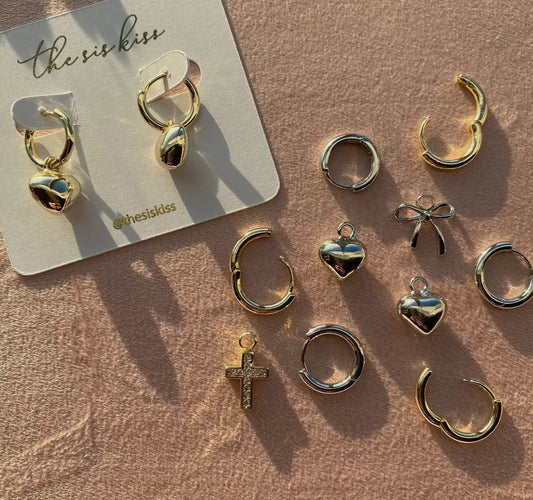 Baby Bow Charm Huggies