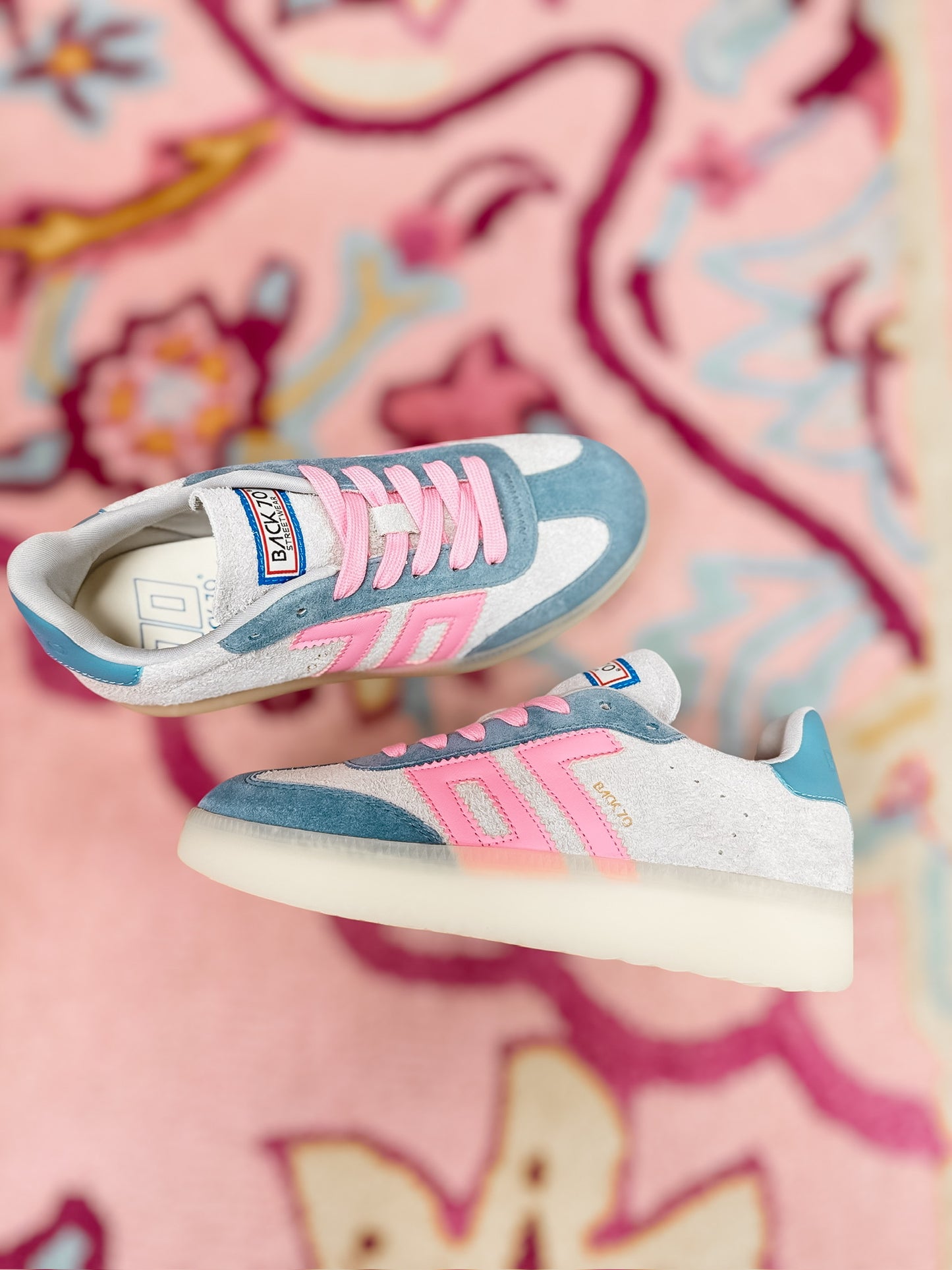 Boston Grey Jeans Pink Sneakers