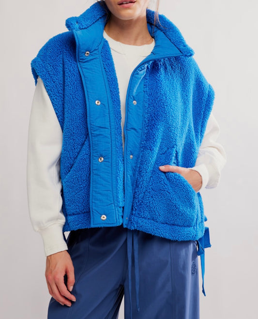 Scout It Out Vest Light Cobalt