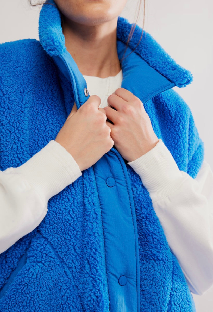 Scout It Out Vest Light Cobalt