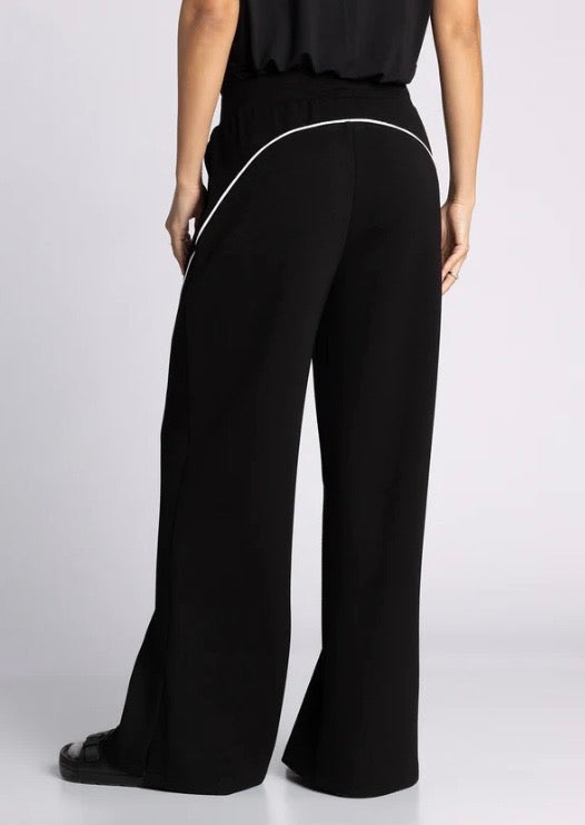 Britney Pants in Black