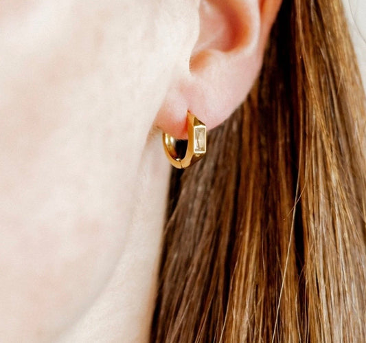 Huggie Earrings - Lottie Gold