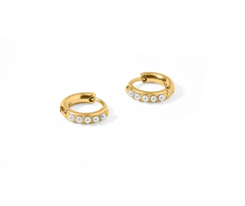 Huggie Earrings - Scarlett Hoop Gold 8mm Pearl