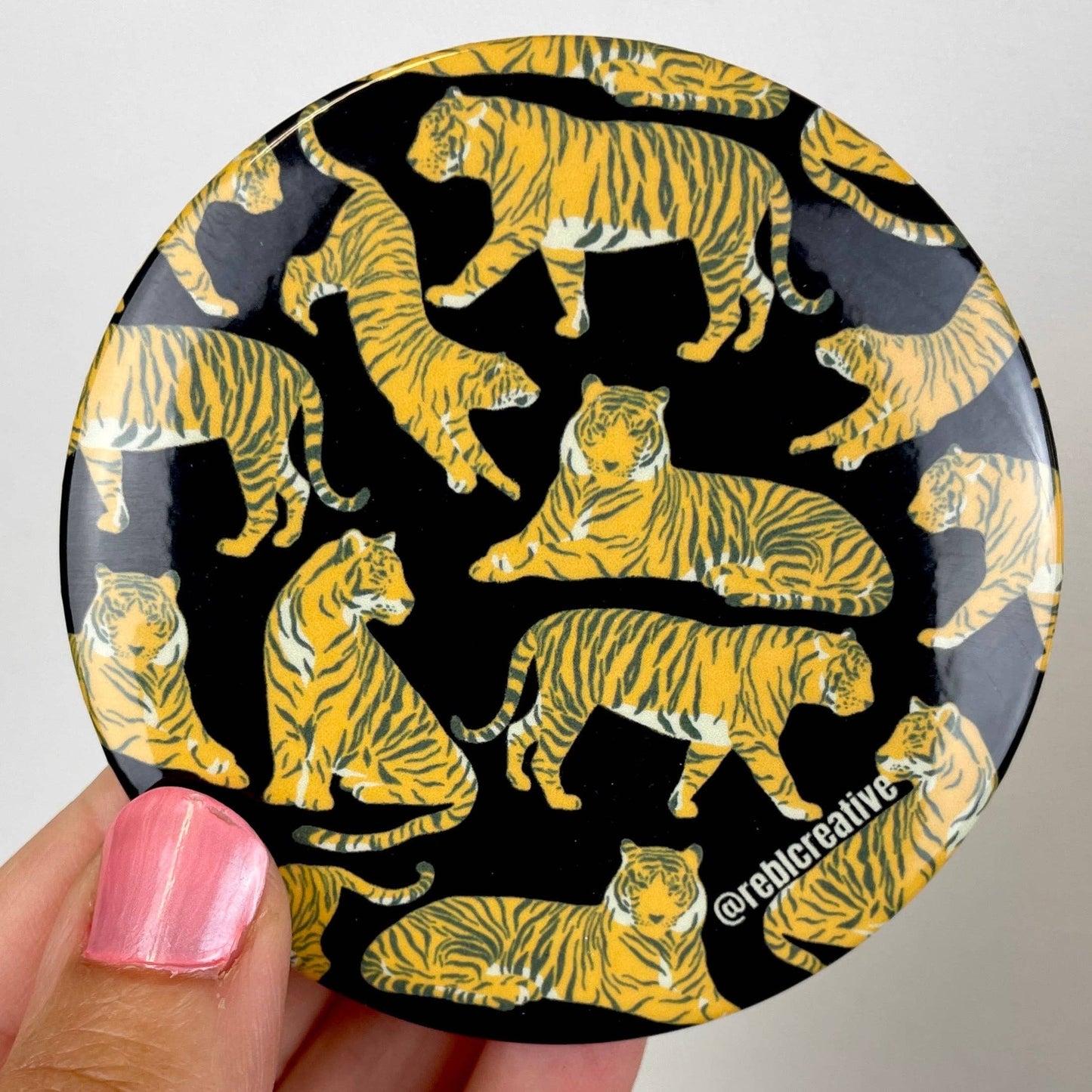 Tiger Lounge - Black - Game Day Button