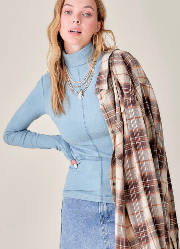 Essential Turtleneck Baby Blue