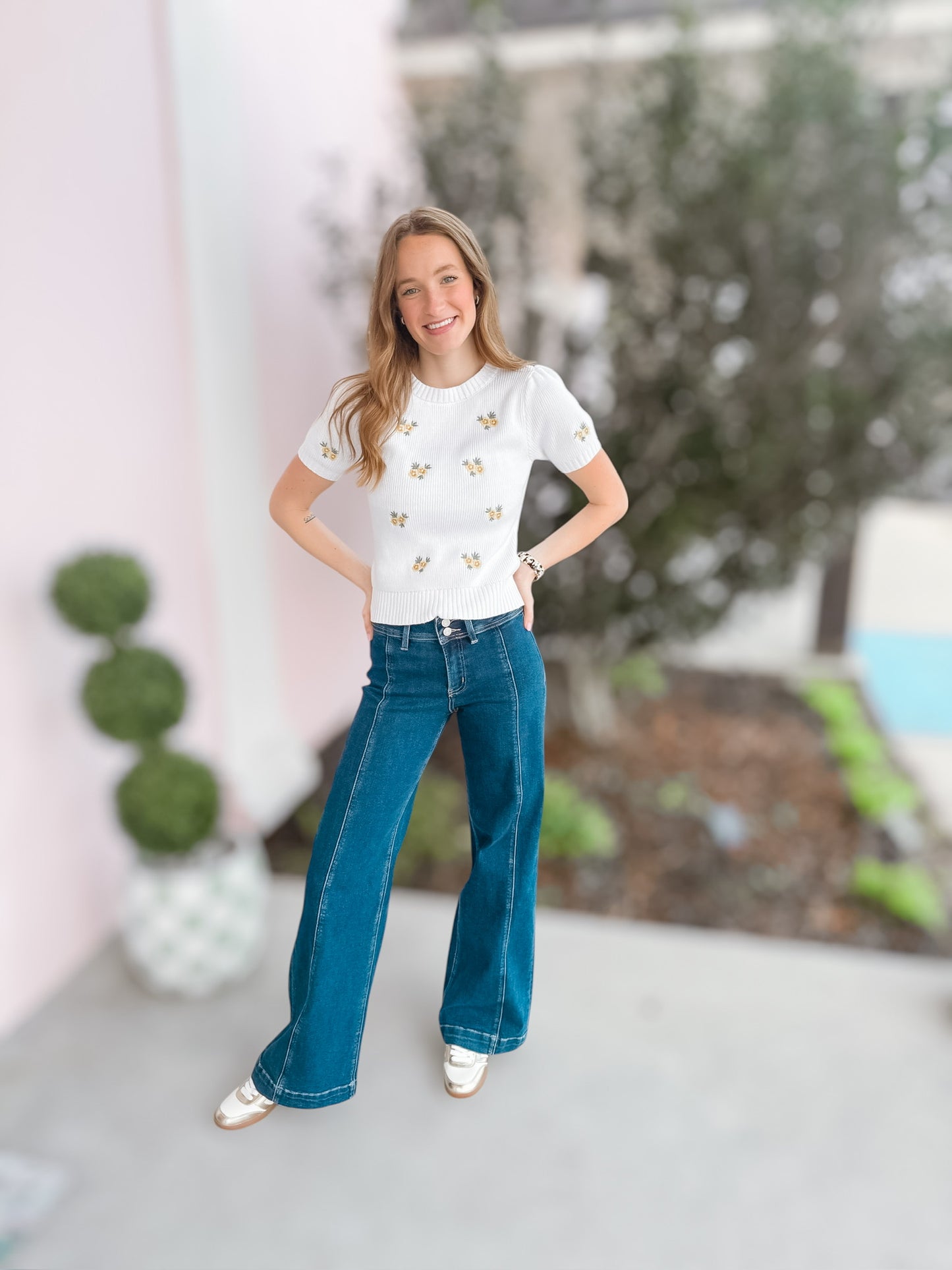 Daffodils Embroidered Cream SS Sweater