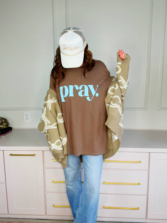 Puff pray. Tee