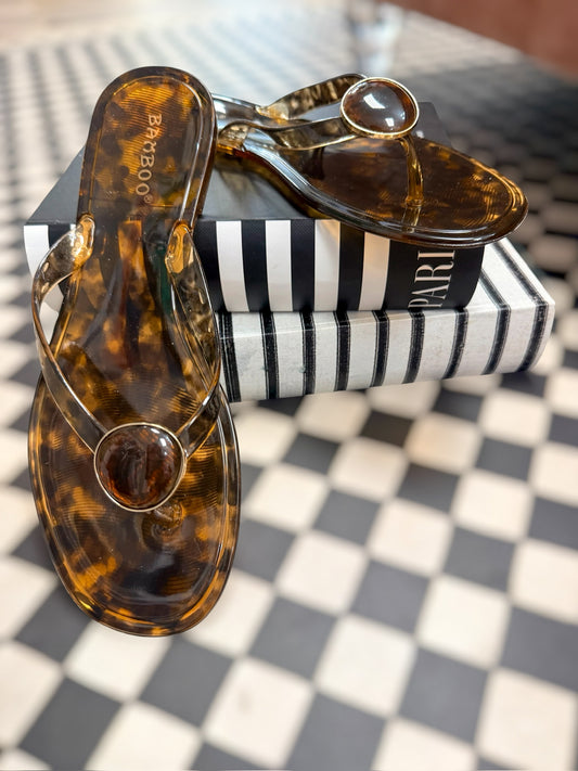 MAISON Tortoise Flip Flop
