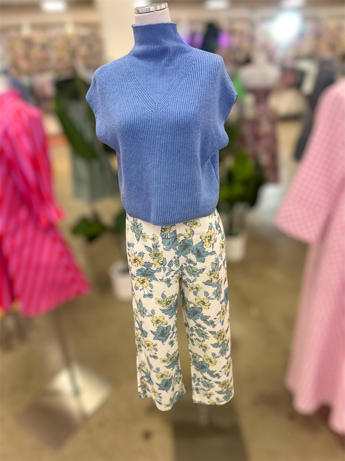 Blues Floral & White Pants