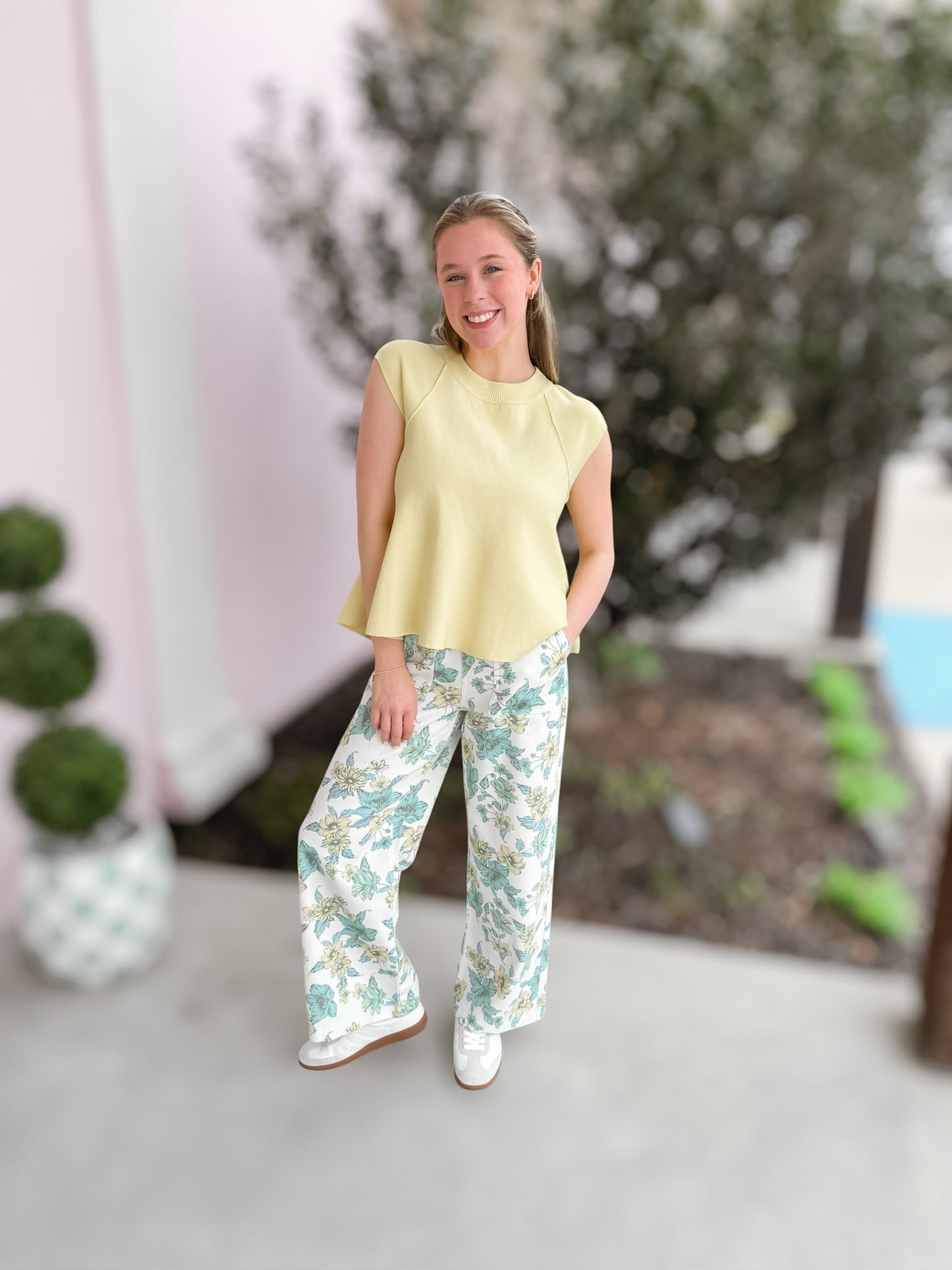 Blues Floral & White Pants