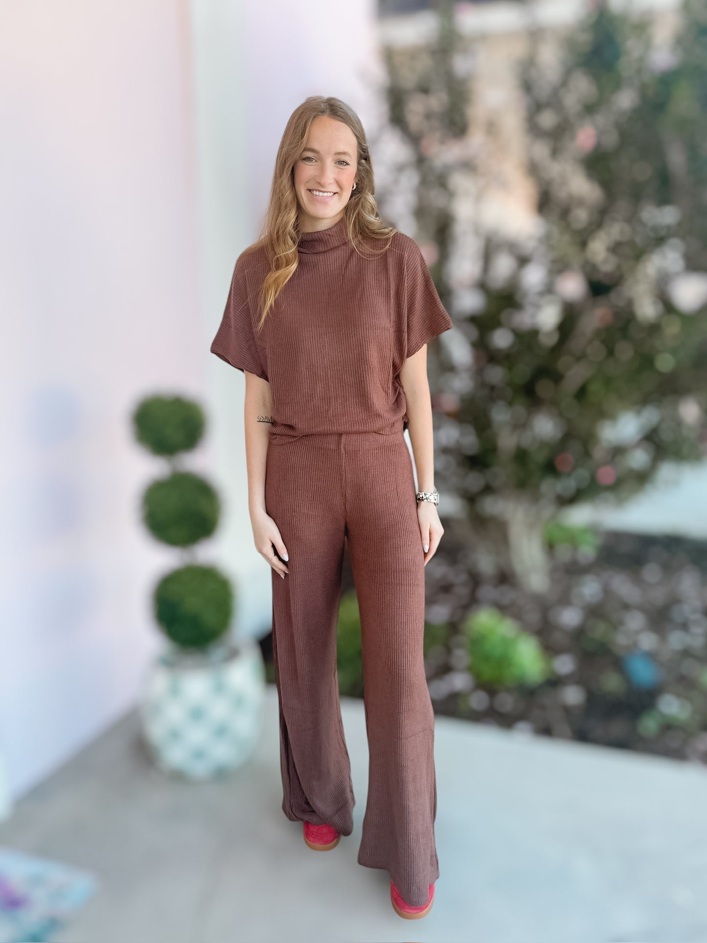 Swedan Mock Neck Short Sleeve & Pant Set Brown