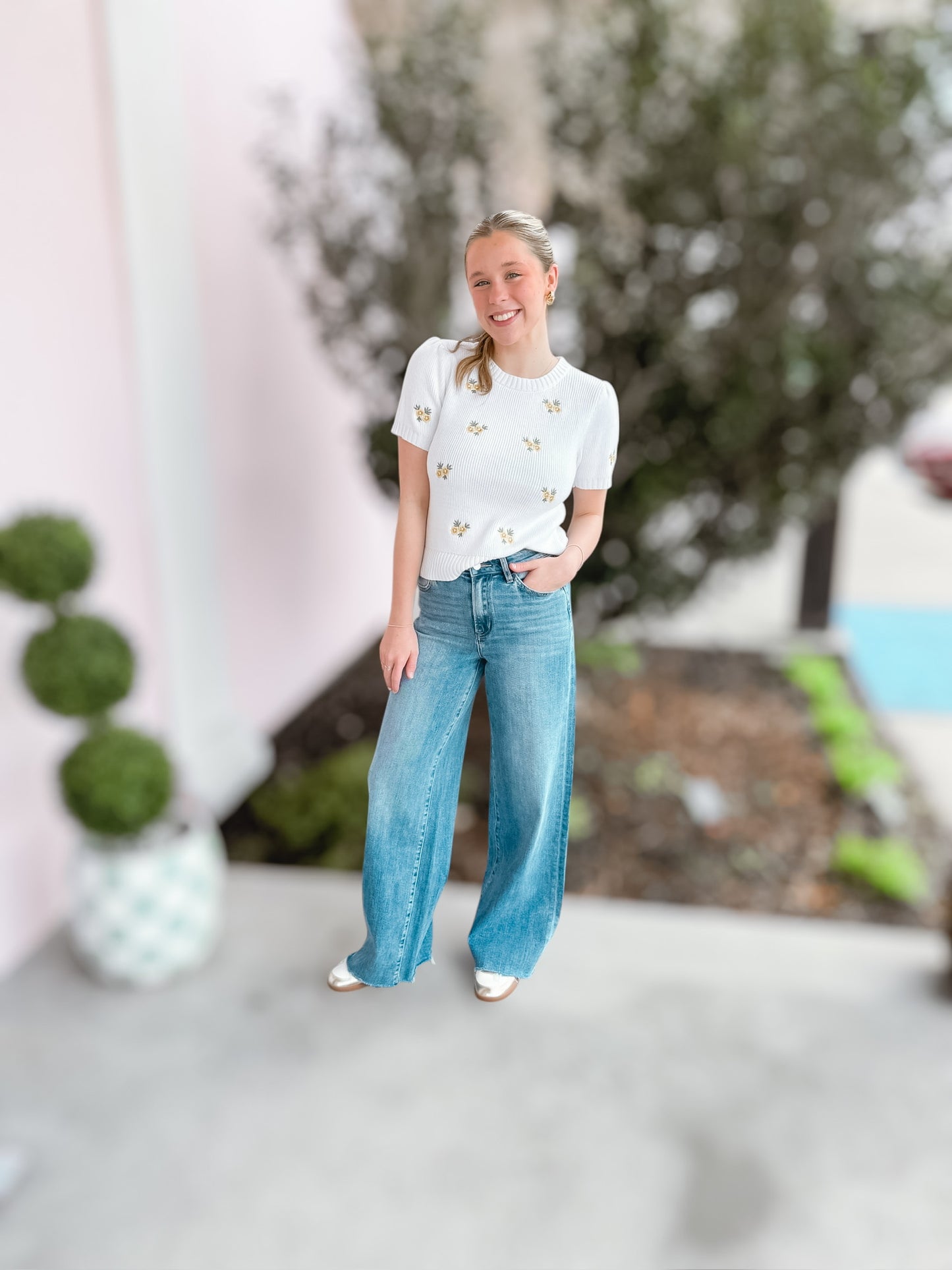 Daffodils Embroidered Cream SS Sweater