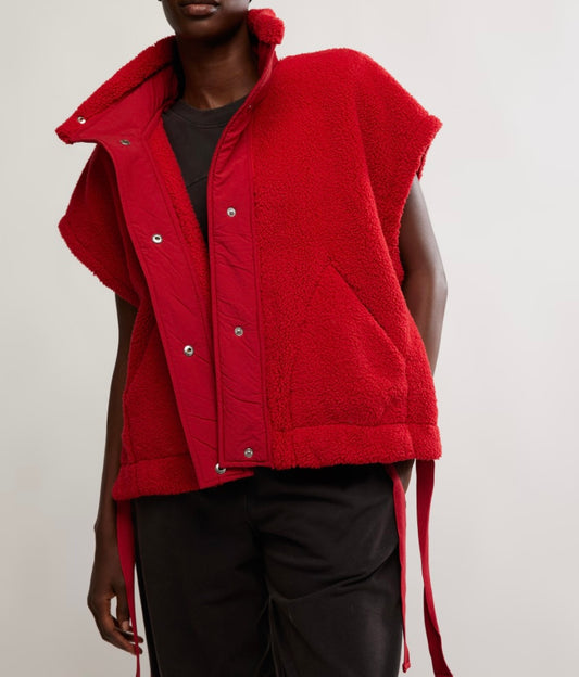 Scout It Out Vest Cranberry