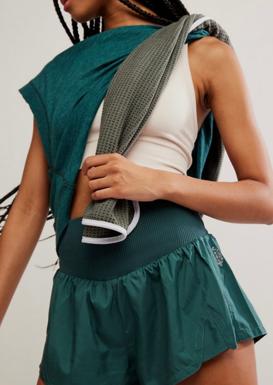 Carpe Diem Short Evergreen