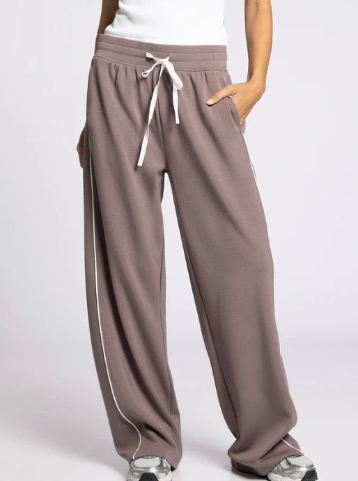 Constance Pants in Eggplant Ivory