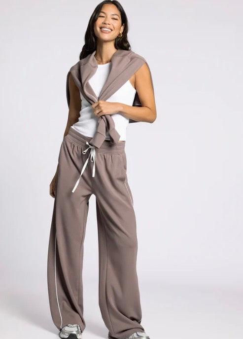 Constance Pants in Eggplant Ivory