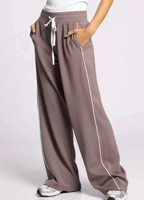 Constance Pants in Eggplant Ivory