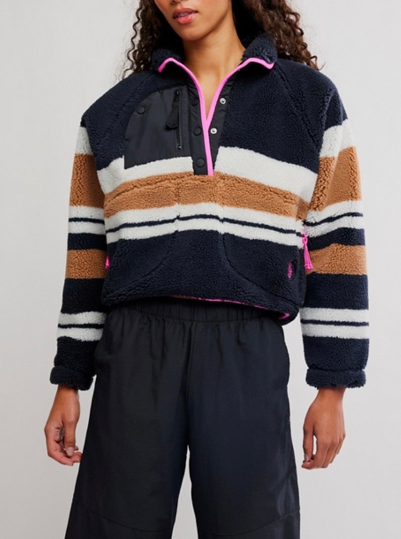 Rocky Ridge Pullover Black Nutmeg Fucshia