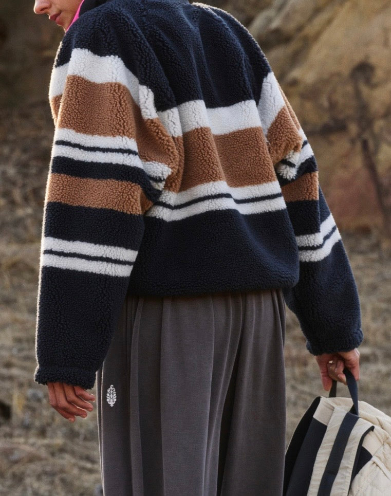 Rocky Ridge Pullover Black Nutmeg Fucshia