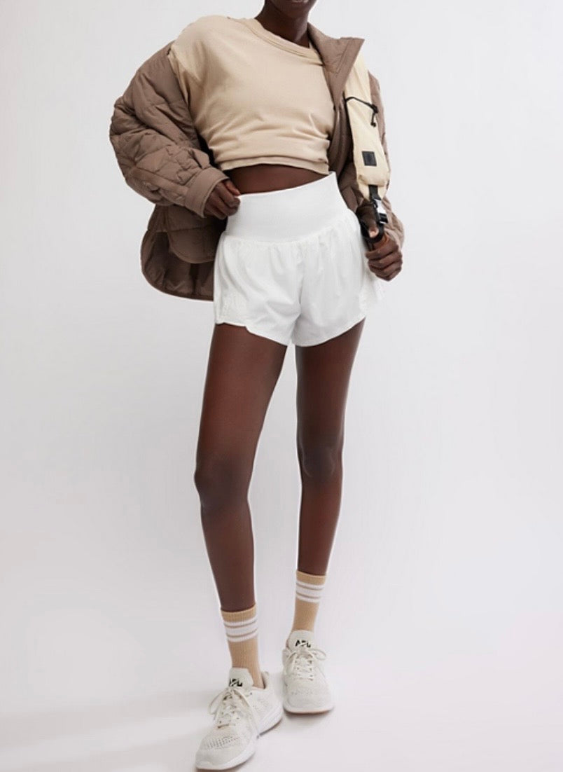 Carpe Diem Short White