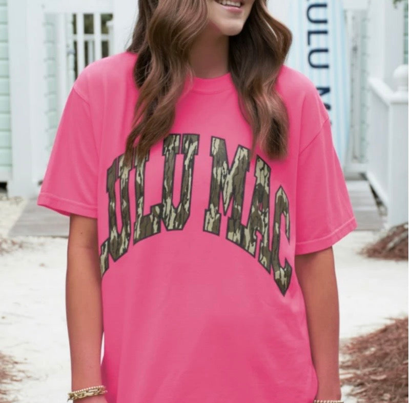 Lulu Mac Mossy Oak Bottomland Hot Pink CC Tee